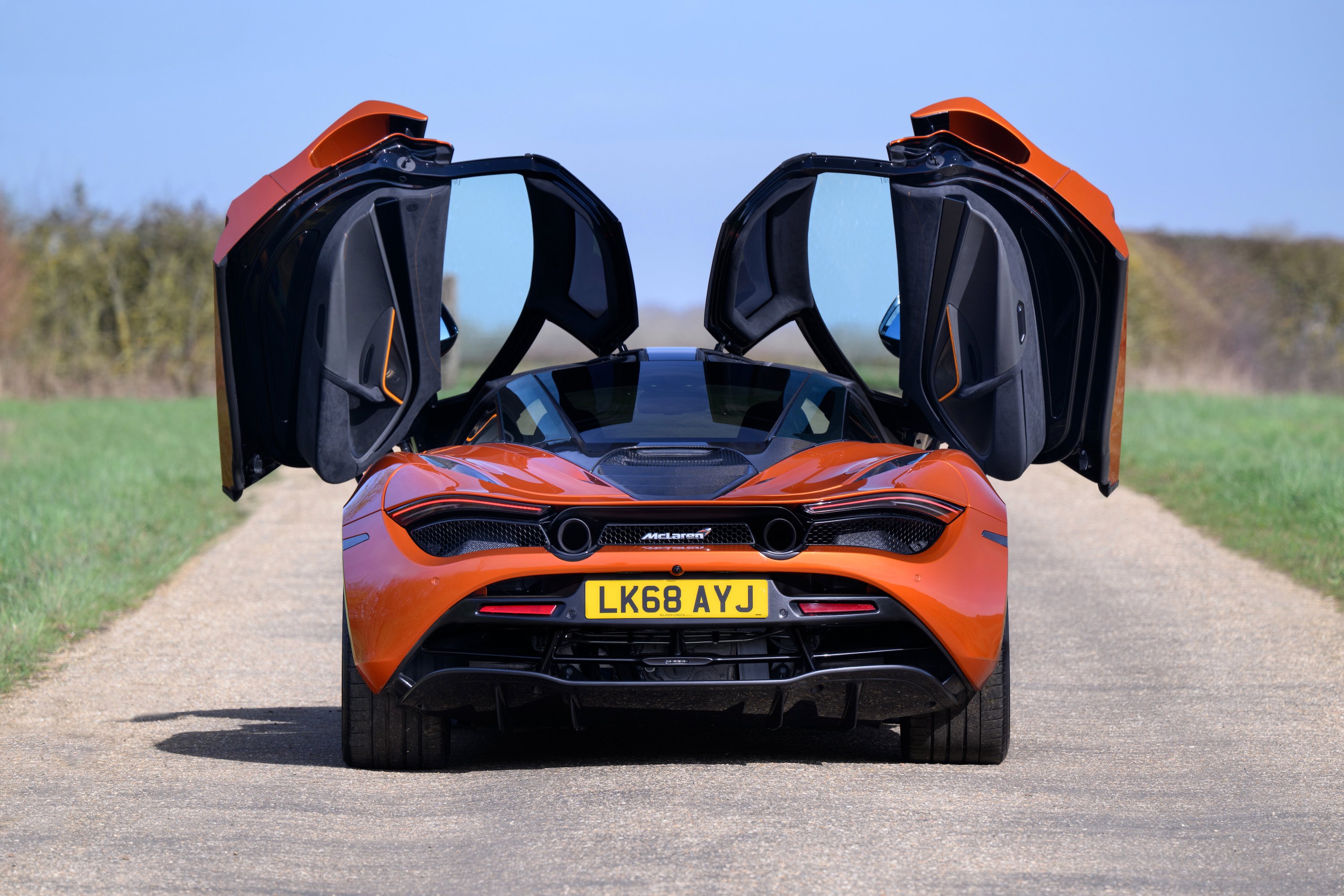 221367-1101490-car-20260310_142606-9.rear_.doors_.up_ (1).jpeg