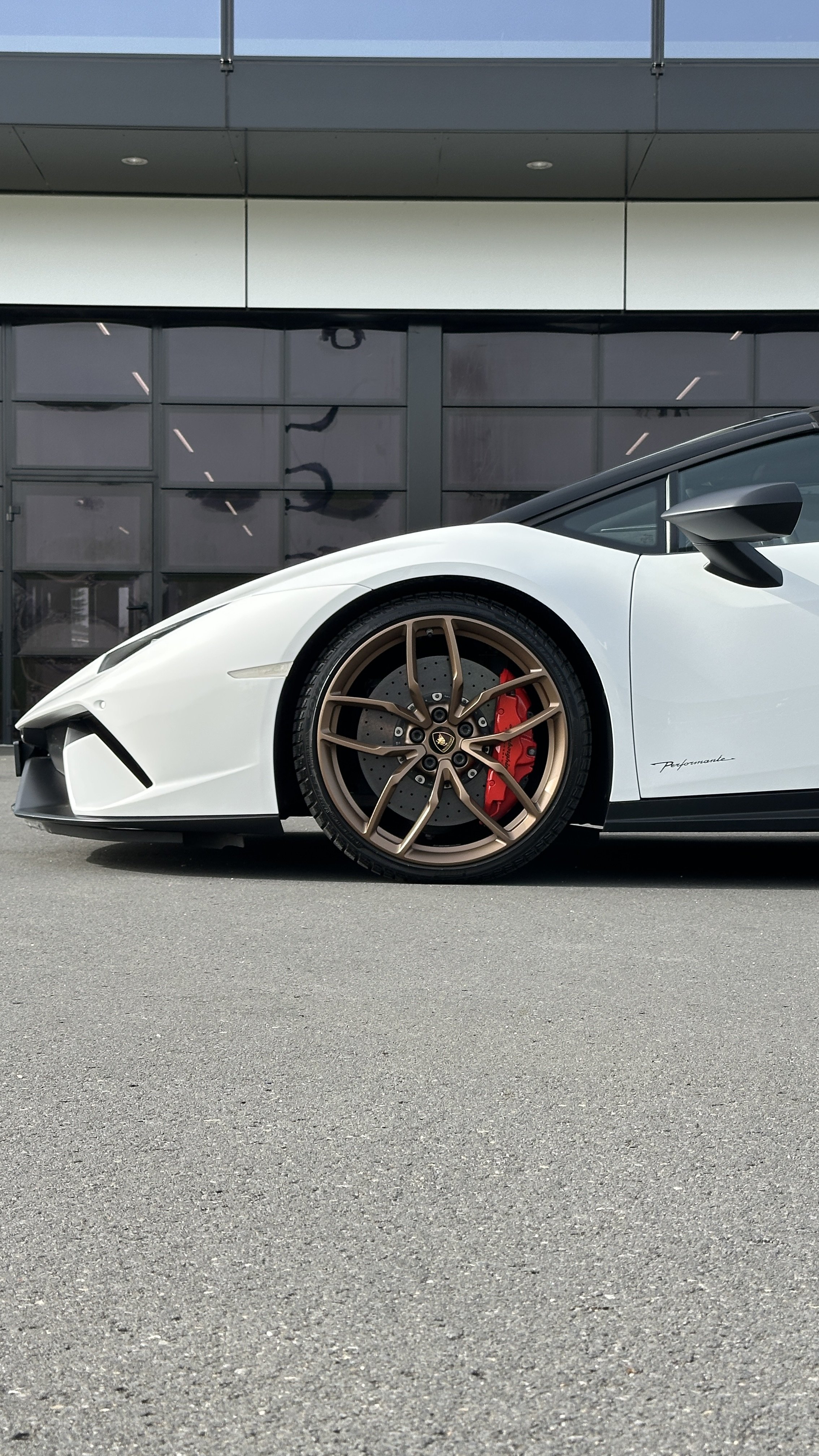 211818-1101327-car-20260310_103723-huracan_performante_5.jpg