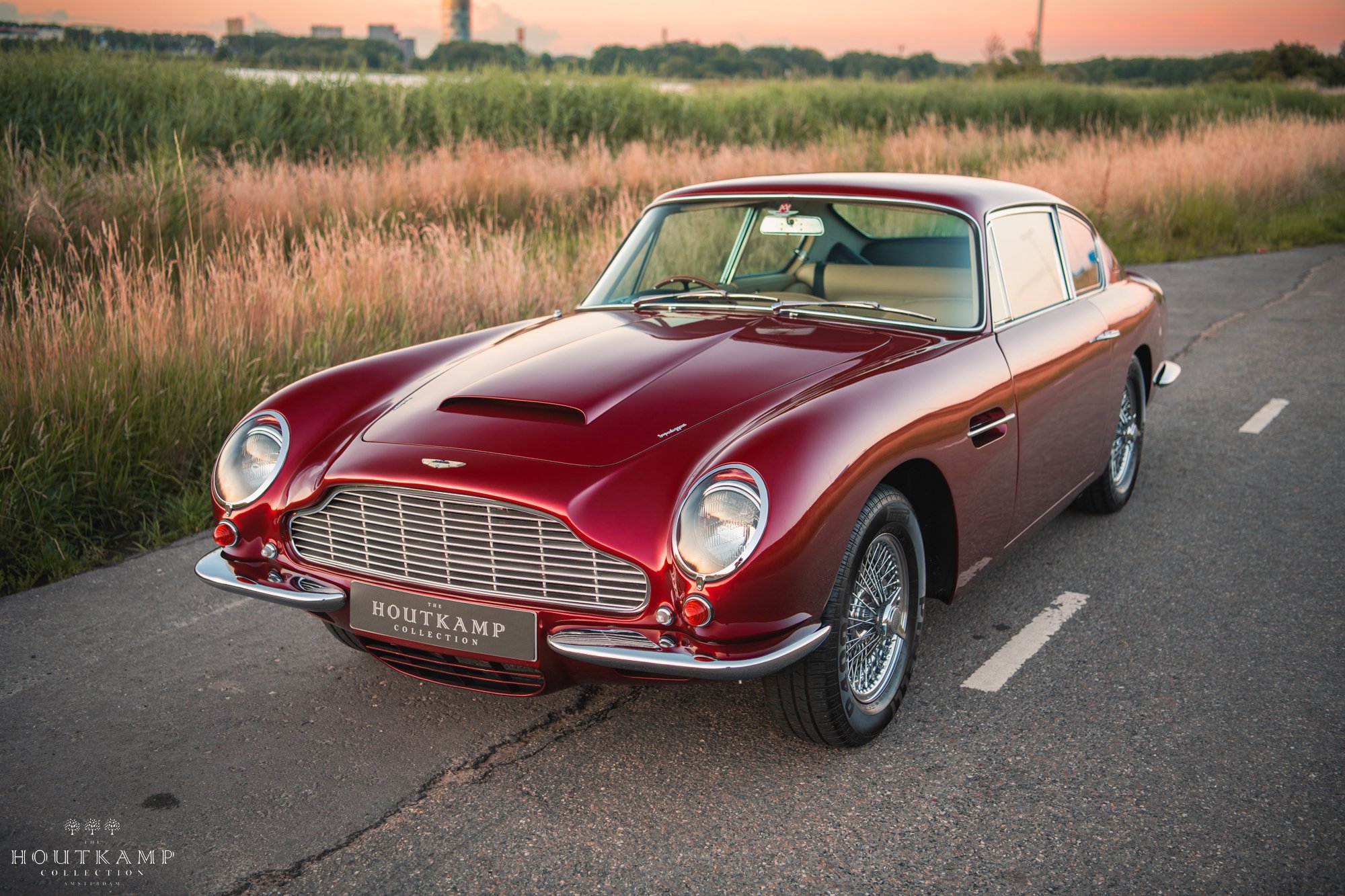 32093-983742-car-20230927_122523-aston_martin_db6-8681.jpg