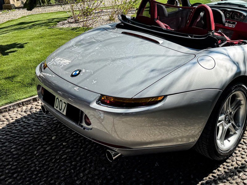 233940-1103795-car-20260326_150105-2000-bmw-z8-69bab145e8b42.jpg